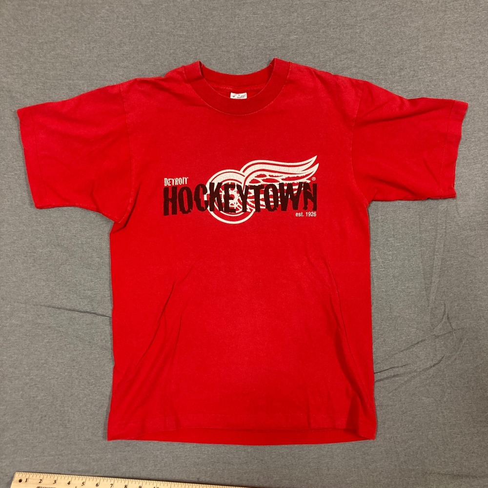 Vintage 90s Detroit Red‎ Wings Hockeytown Shirt Red Fruit of the Loom USA Mens M